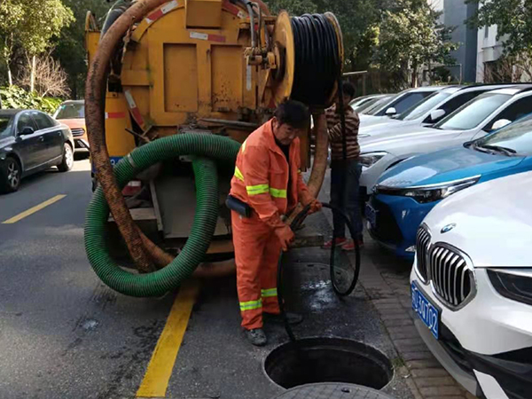 珠山排污管道清淤