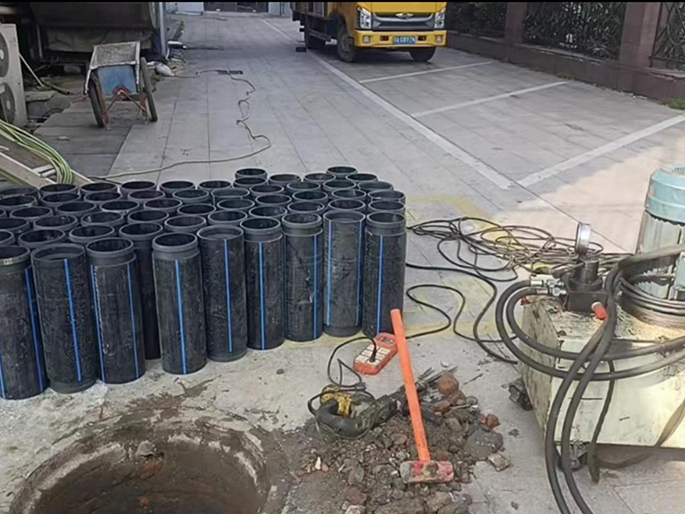 珠山PE置换管厂家 DN315置换管 非开挖管短管置换